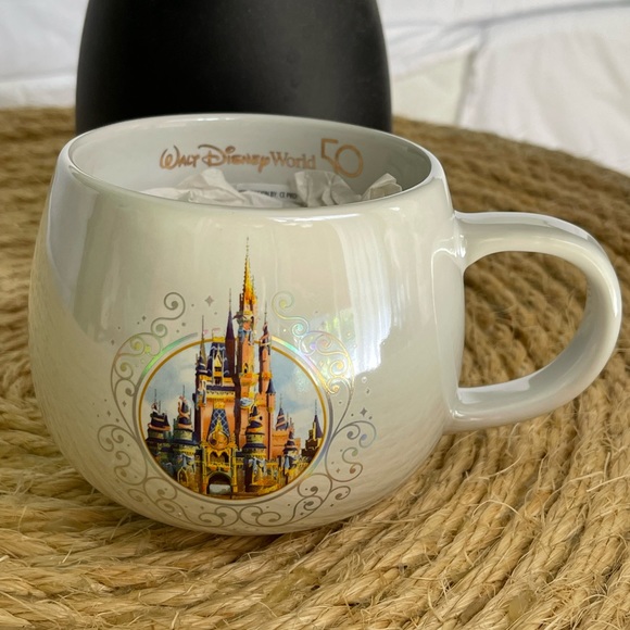 Disney World 50th Anniversary Cinderella Castle Mug - Picture 5 of 7